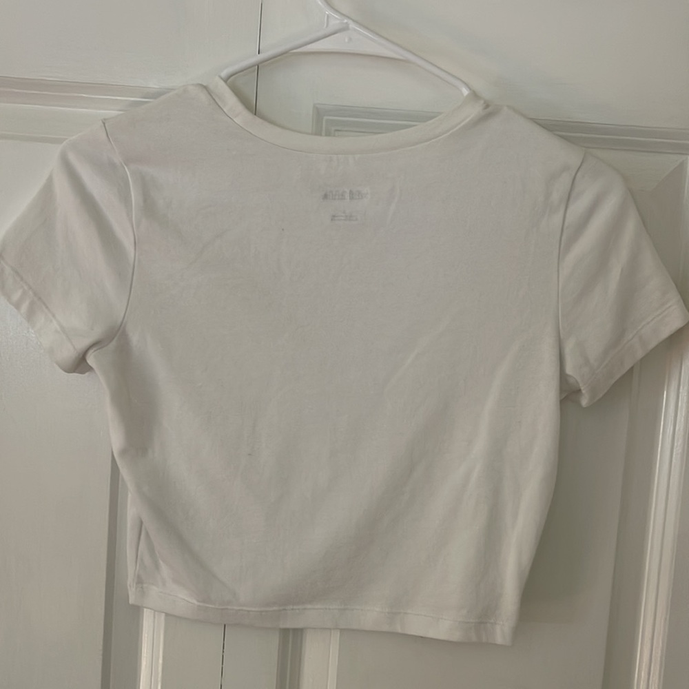 💙Wild fable white cropped top - Picture 3 of 3
